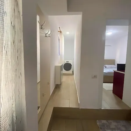 Central Stay Tirana *