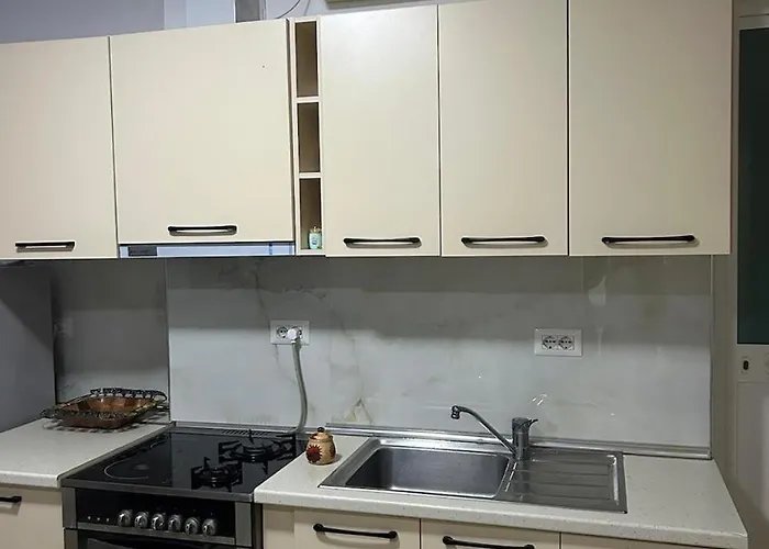 Central Stay Tirana *